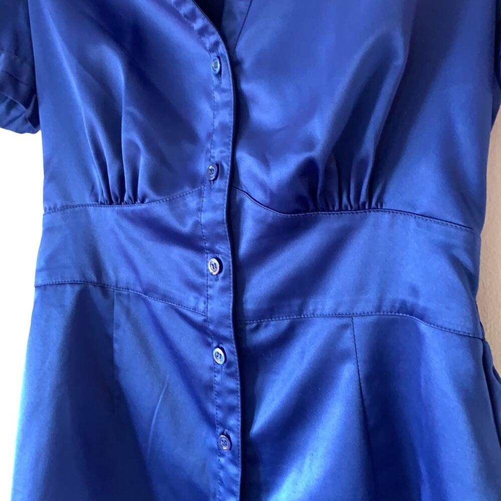 H&M blue button down blouse - Picture 4 of 11